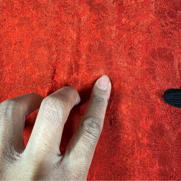 Asian Inspired 100% Silk Red Top Embroidered Hem XXL Festival Lightweight Chic - Picture 4 of 16